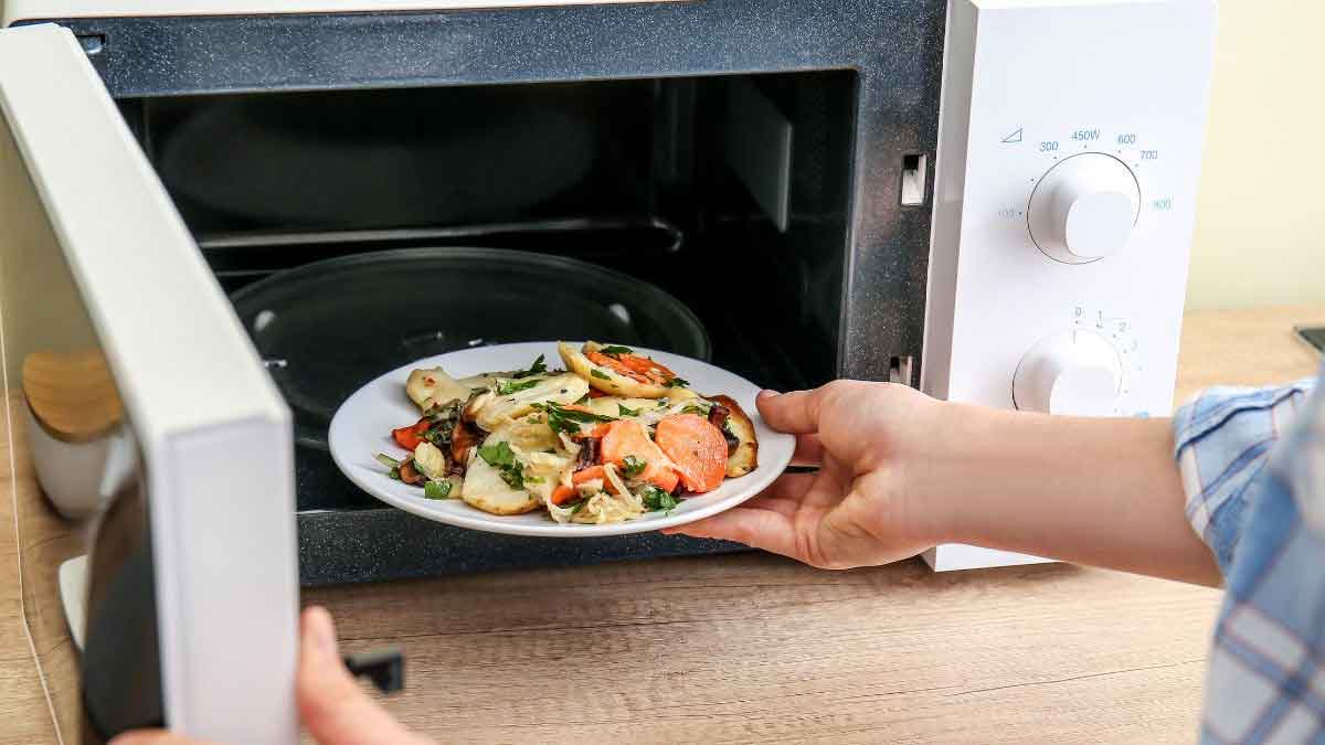 if you reheat these foods these will become toxic 