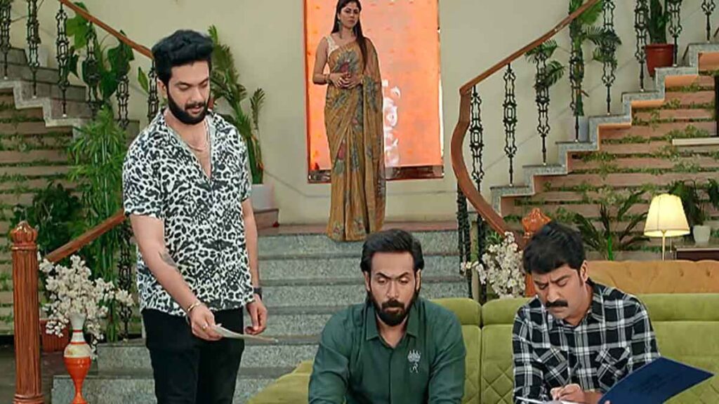 Brahmamudi Serial Today December 10th : బెడ్‌ని రెండు పార్ట్‌లుగా డివైడ్ చేసిన రాజ్.. ఆస్తి కోసం స‌రికొత్త స్కెచ్‌లు వేస్తున్న రుద్రాణి